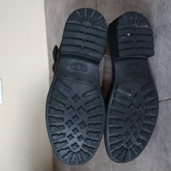 UGG Boots - Picture 5 of 10